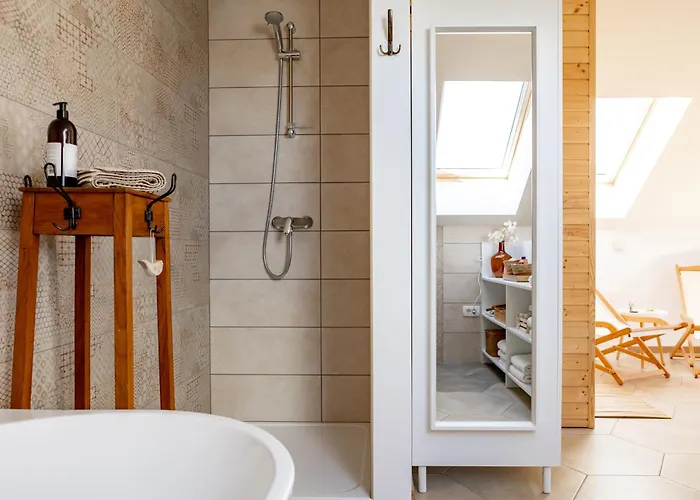 Bee In Forest * Pivka