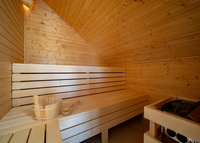 Bee In Forest Apartma *