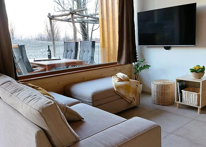 Bee In Forest Апартаменты Пивка