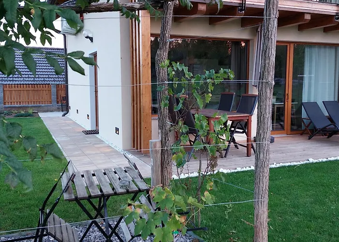 Apartma Bee In Forest